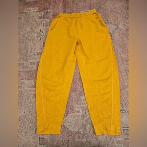 Yuvita mustard yellow linen pull on pants Lagenlook size small with pockets